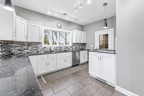 51 W Sarnia Street Winona MN 55987