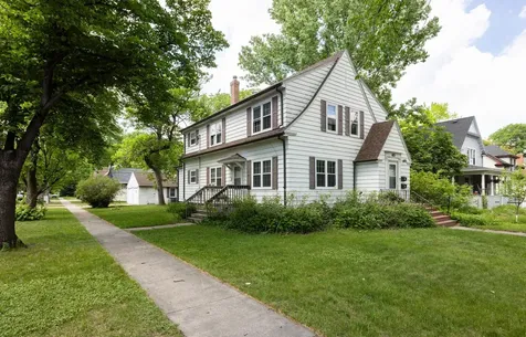 623 6th Street S Moorhead MN 56560