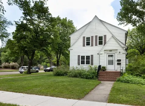 623 6th Street S Moorhead MN 56560
