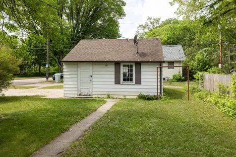 623 6th Street S Moorhead MN 56560