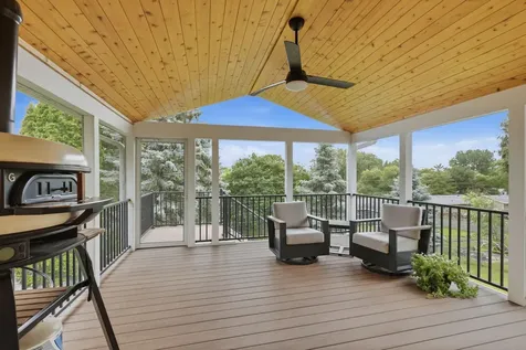 49 14th Avenue SW New Brighton MN 55112