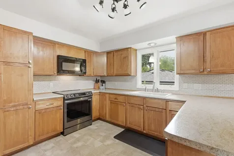 49 14th Avenue SW New Brighton MN 55112