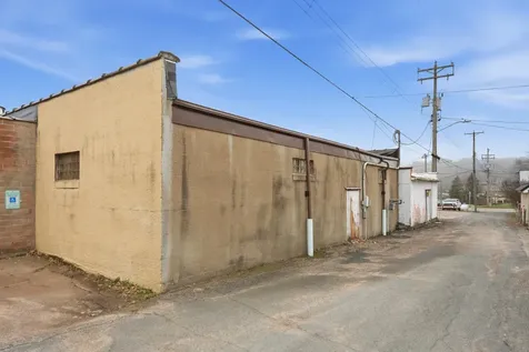 132 E Oak Street Glenwood City WI 54013