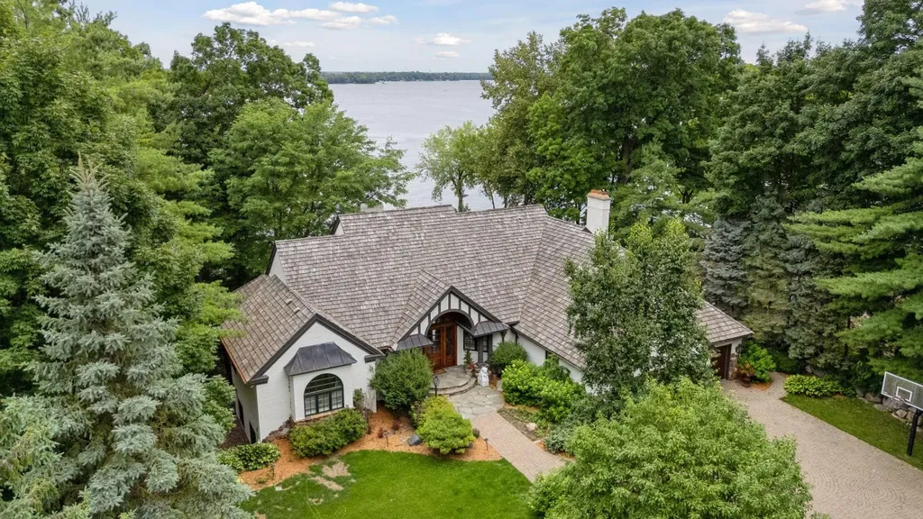 6425 Virginia Drive Excelsior MN 55331