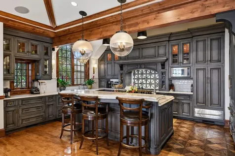 6425 Virginia Drive Excelsior MN 55331