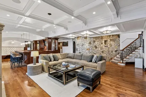 6425 Virginia Drive Excelsior MN 55331