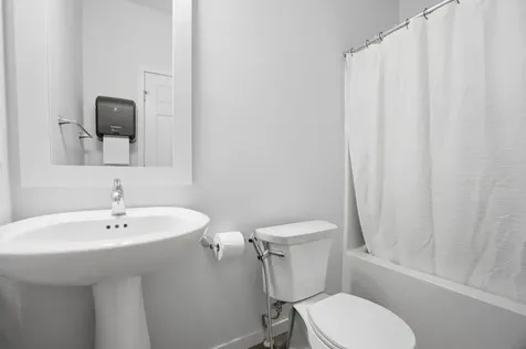 4756 34th Street S Fargo ND 58104