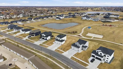 4756 34th Street S Fargo ND 58104