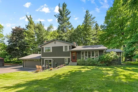 100 Puma Lane Mahtomedi MN 55115