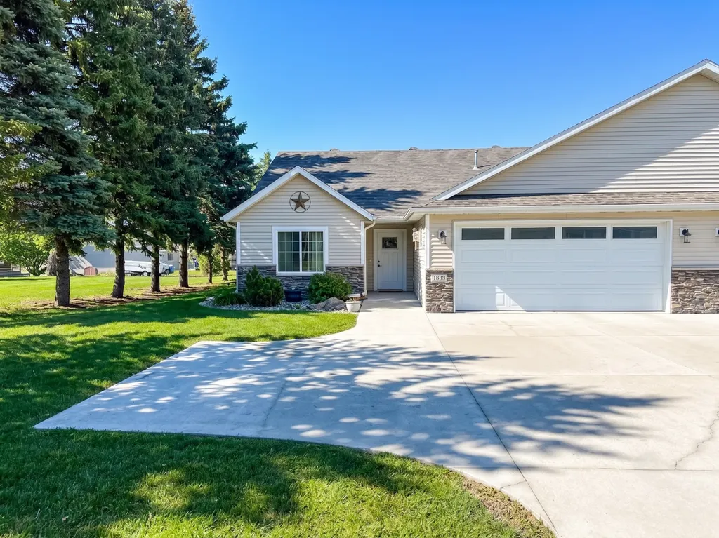 1821 S Cascade Street Fergus Falls MN 56537