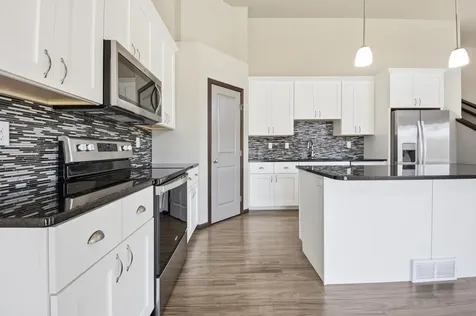 1125 29th Avenue W West Fargo ND 58078