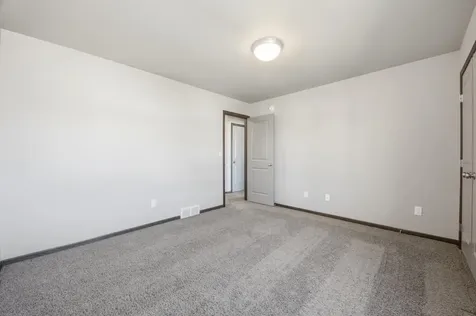 1125 29th Avenue W West Fargo ND 58078