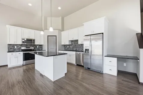1125 29th Avenue W West Fargo ND 58078