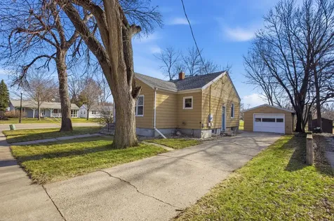 1841 3rd Street N Fargo ND 58102