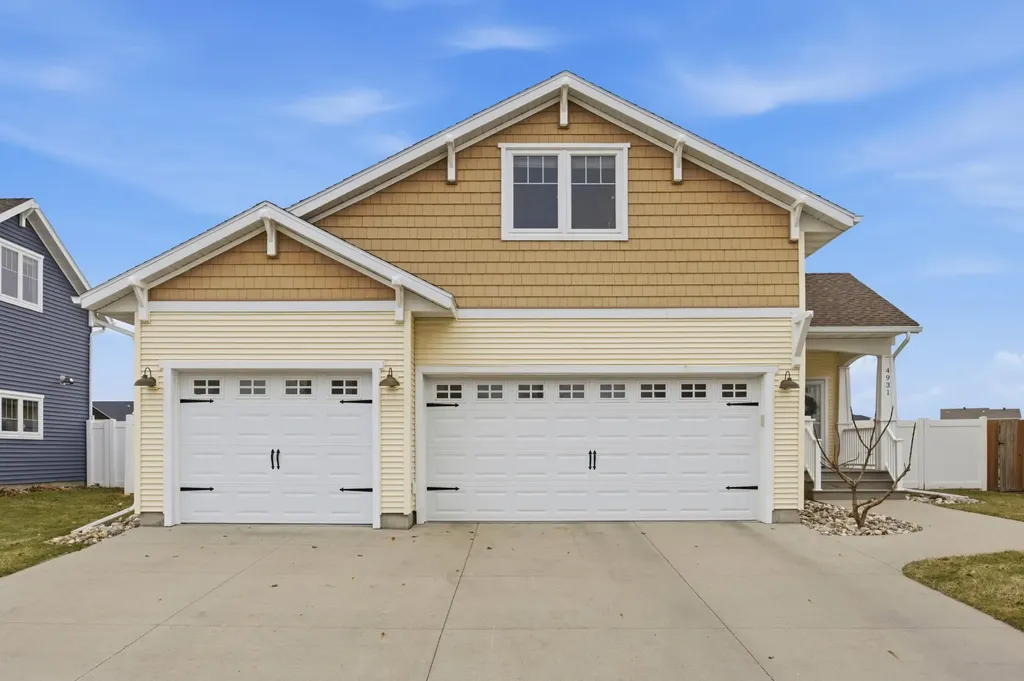 4931 38th Avenue S Fargo ND 58104