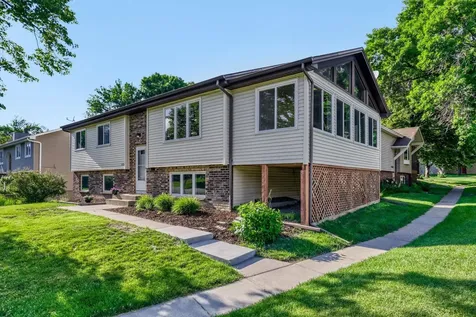 3458 Pilgrim Lane N Plymouth MN 55441