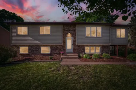 3458 Pilgrim Lane N Plymouth MN 55441
