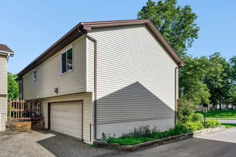 3458 Pilgrim Lane N Plymouth MN 55441
