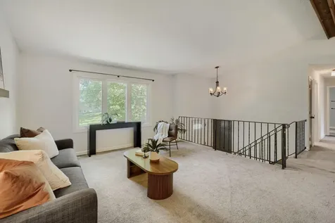3458 Pilgrim Lane N Plymouth MN 55441