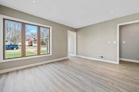 1014 Hawthorne Street Alexandria MN 56308