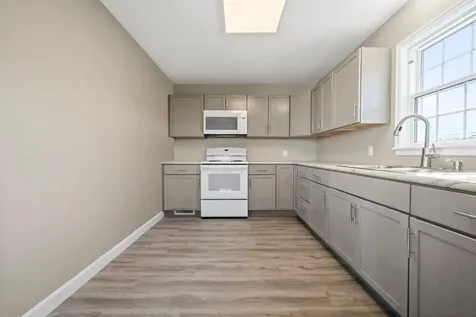 1014 Hawthorne Street Alexandria MN 56308
