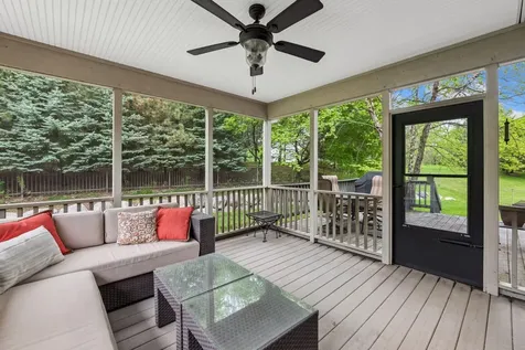 1222 Adrian Circle Chaska MN 55318