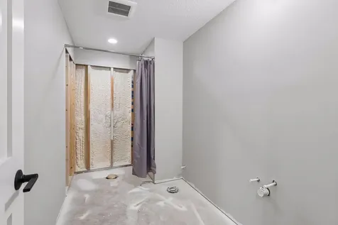 1222 Adrian Circle Chaska MN 55318