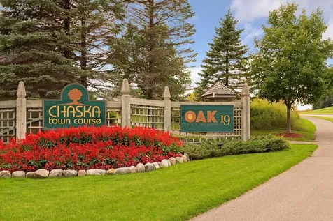 1222 Adrian Circle Chaska MN 55318
