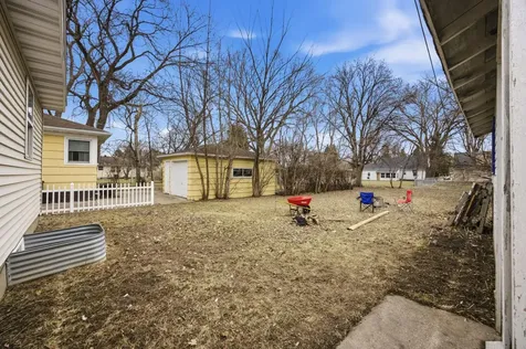 1321 9th Avenue S Moorhead MN 56560