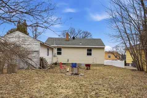 1321 9th Avenue S Moorhead MN 56560