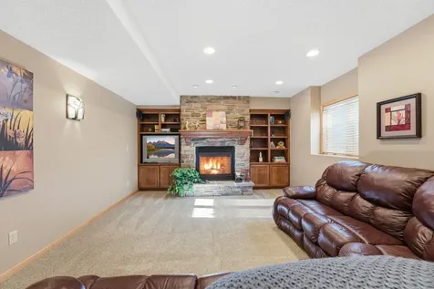 8511 Cedar Court Victoria MN 55386