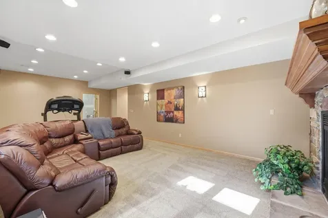 8511 Cedar Court Victoria MN 55386