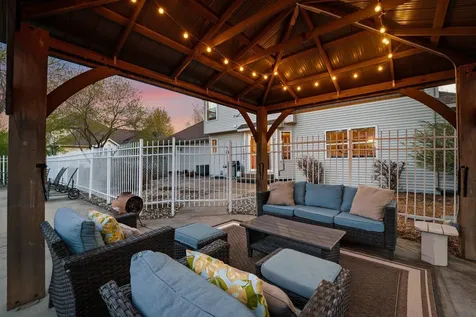8511 Cedar Court Victoria MN 55386