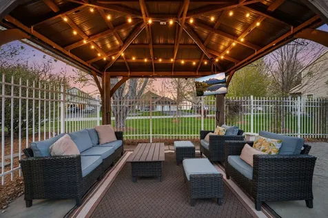 8511 Cedar Court Victoria MN 55386