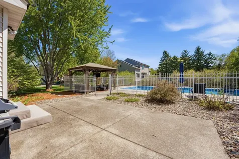 8511 Cedar Court Victoria MN 55386