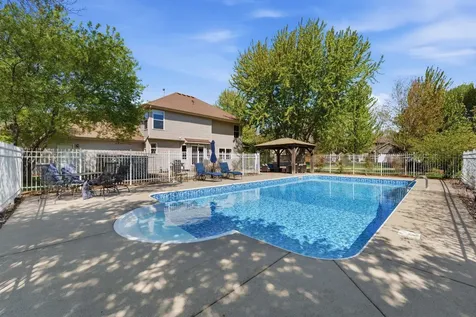 8511 Cedar Court Victoria MN 55386