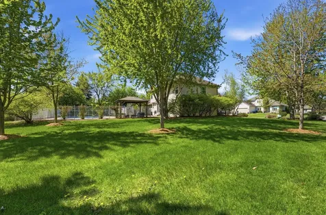 8511 Cedar Court Victoria MN 55386