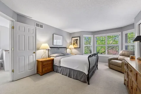 921 Fairfield Way Minnetonka MN 55305