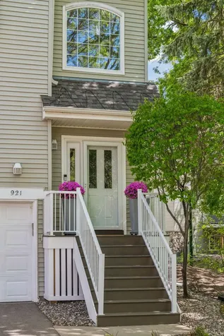 921 Fairfield Way Minnetonka MN 55305
