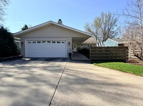 809 W Lake Avenue Worthington MN 56187
