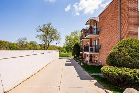 605 7th Street S Fargo ND 58103