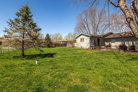 1367 County 25 La Crescent MN 55947