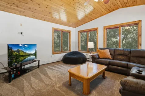4410 165th Avenue NE New London MN 56273