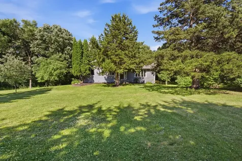 4410 165th Avenue NE New London MN 56273