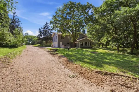 4410 165th Avenue NE New London MN 56273