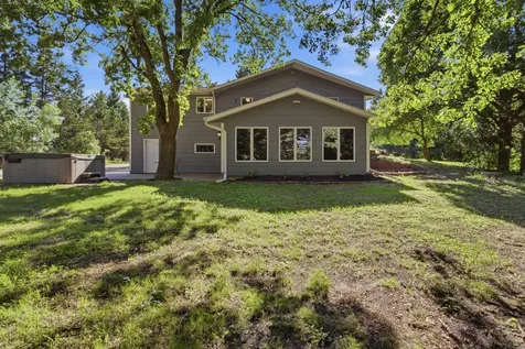 4410 165th Avenue NE New London MN 56273