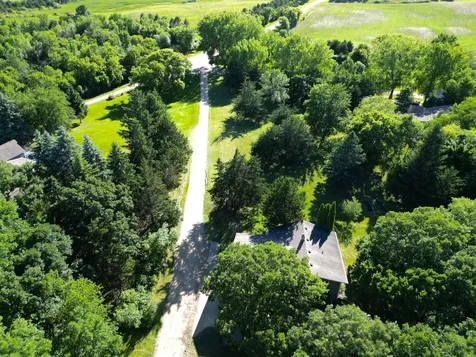 4410 165th Avenue NE New London MN 56273