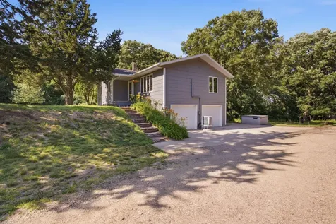 4410 165th Avenue NE New London MN 56273