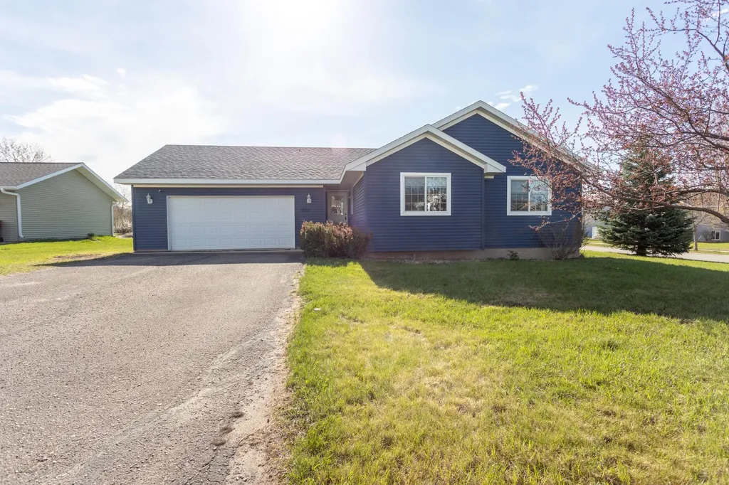 1803 Jasmine Drive Alexandria MN 56308