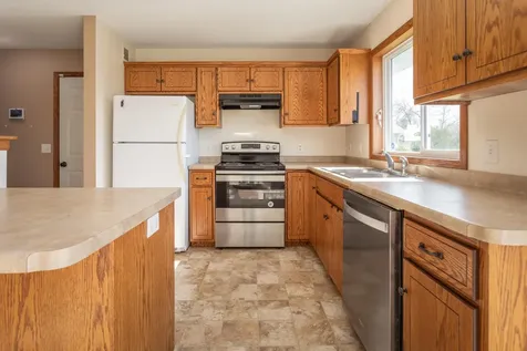 1803 Jasmine Drive Alexandria MN 56308